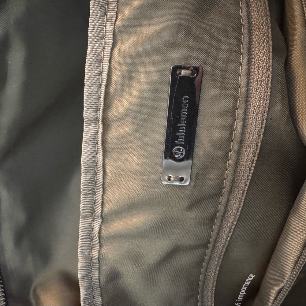 lululemon athletica Olive Green Tote Bag - Picture 8 of 9
